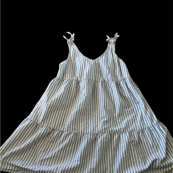 H&M sundress with bow details - Picture 2 of 2